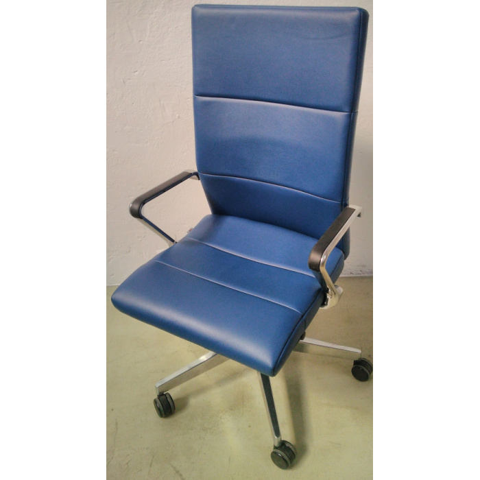 stolička LASER 695-SYS zleva č. ML016